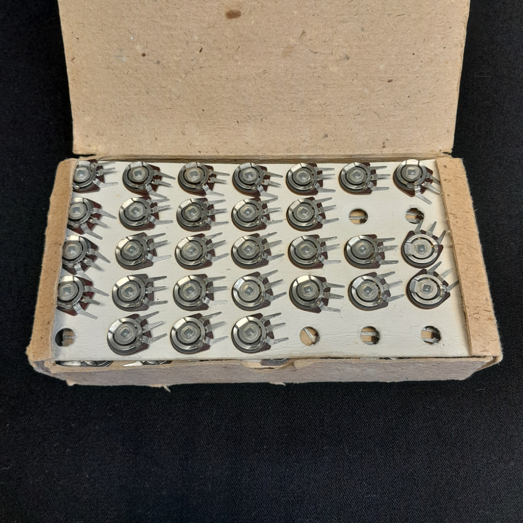 Упаковка резисторов СП 3-1б, мощность 0.25 Вт, А-I, ГОСТ 11077-071, дата 1978г., 130шт.. Картинка 2